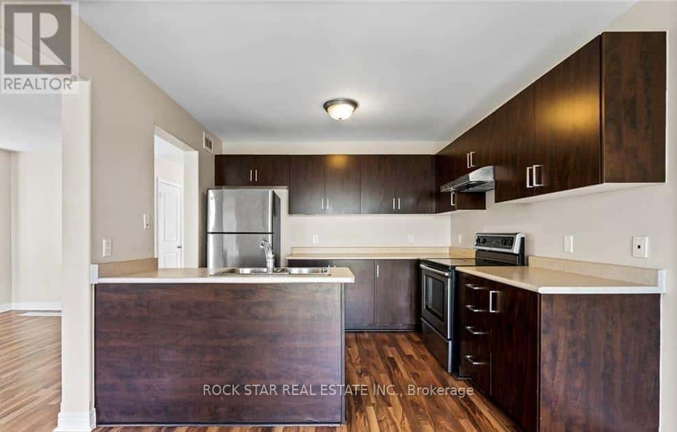 8 CHICORY CRESCENT — St. Catharines (Haig), Ontario - Photo 5 of 21