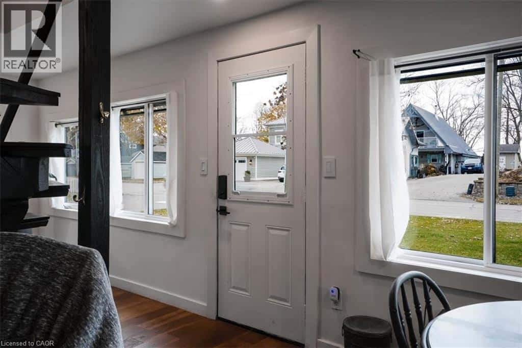 155 CEDAR Drive — Turkey Point, Ontario - Photo 2 of 45