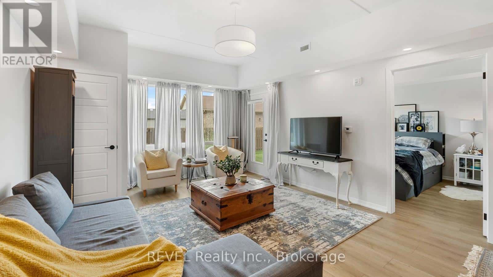 106 - 3998 VICTORIA AVENUE — Lincoln (Lincoln-Jordan/Vineland), Ontario - Photo 4 of 44