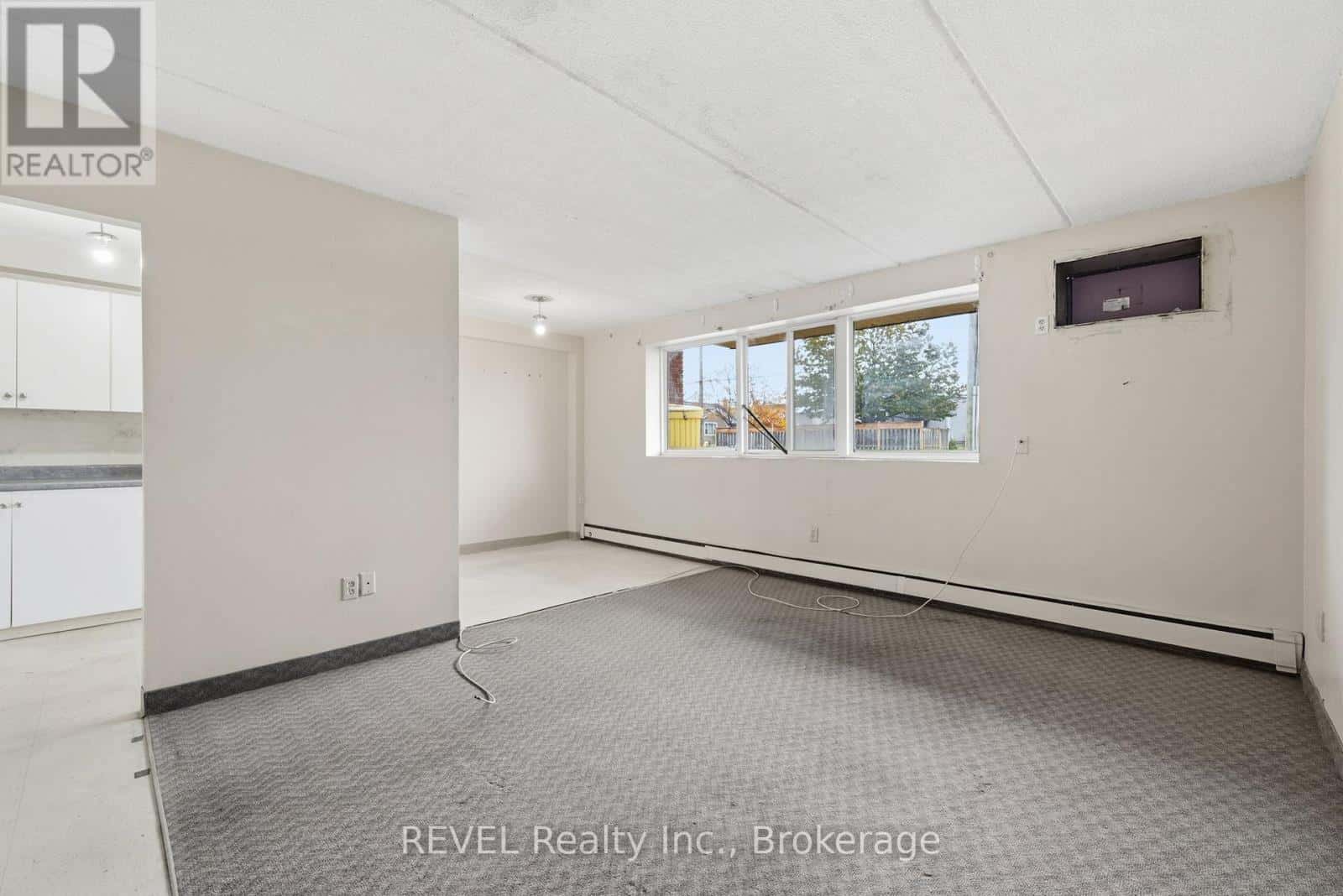 101 - 19 MANCHESTER AVENUE — St. Catharines (Haig), Ontario - Photo 4 of 14