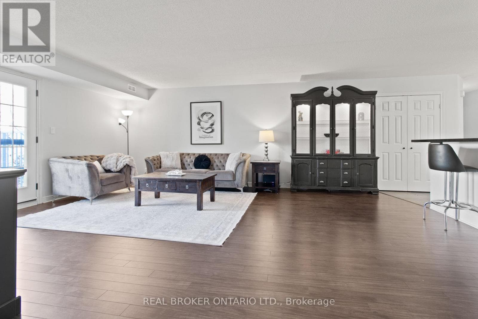 214 - 2010 CLEAVER AVENUE — Burlington (Headon), Ontario - Main photo