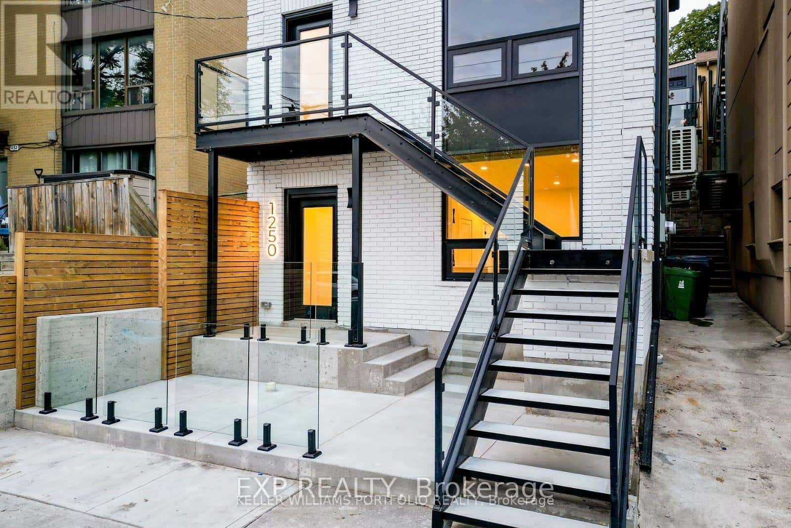 1 - 1250 DAVENPORT AVENUE — Toronto (Corso Italia-Davenport), Ontario - Photo 5 of 7