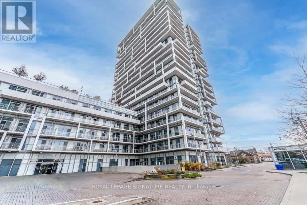 805 - 65 SPEERS ROAD — Oakville (CO Central), Ontario - Photo 2 of 15