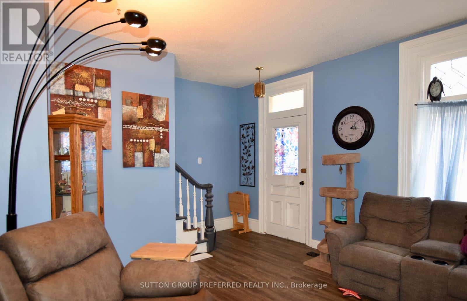 246 ELIZABETH STREET — Southwest Middlesex (Glencoe), Ontario - Photo 3 of 9