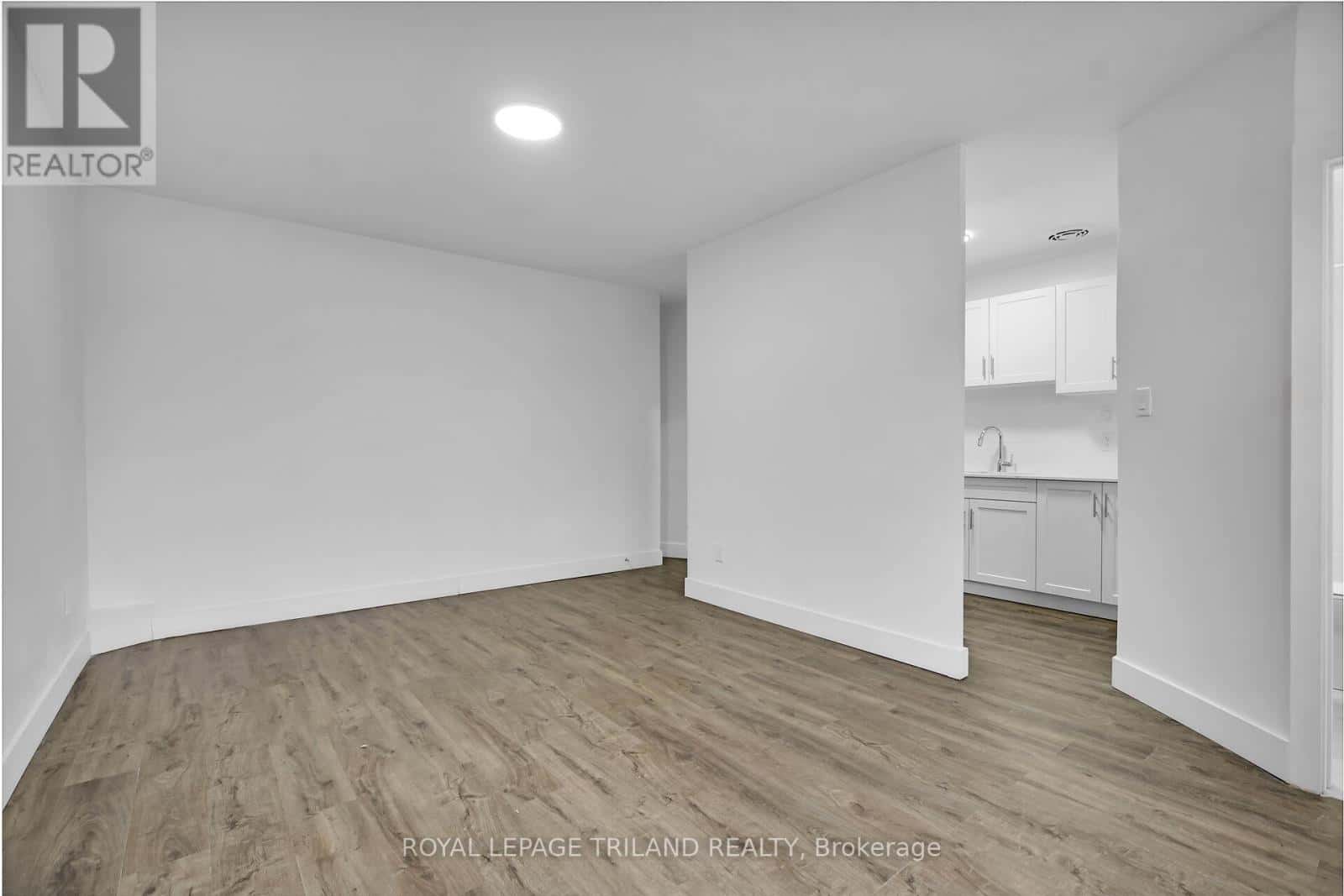 2 - 69 CARTWRIGHT STREET — London East (East F), Ontario - Photo 2 of 6