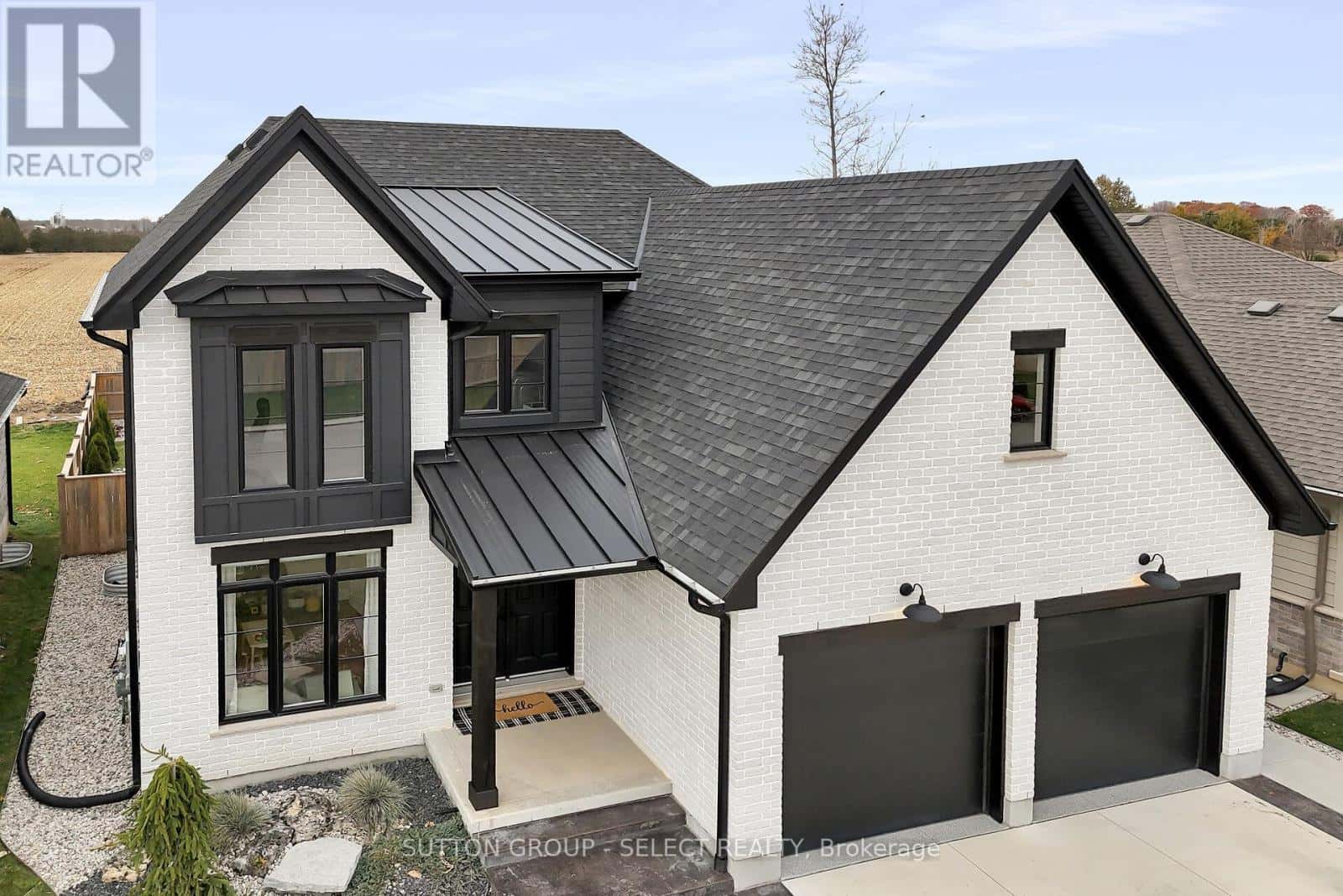 173 COLLINS WAY — Strathroy-Caradoc (SE), Ontario - Photo 3 of 50