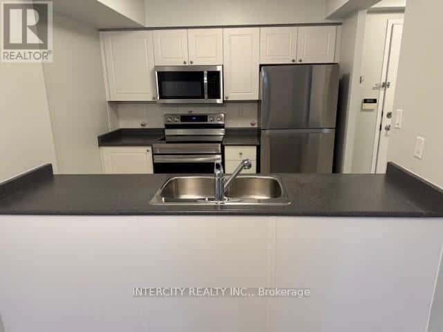 304 - 250 PINE GROVE ROAD — Vaughan (Islington Woods), Ontario - Photo 4 of 9