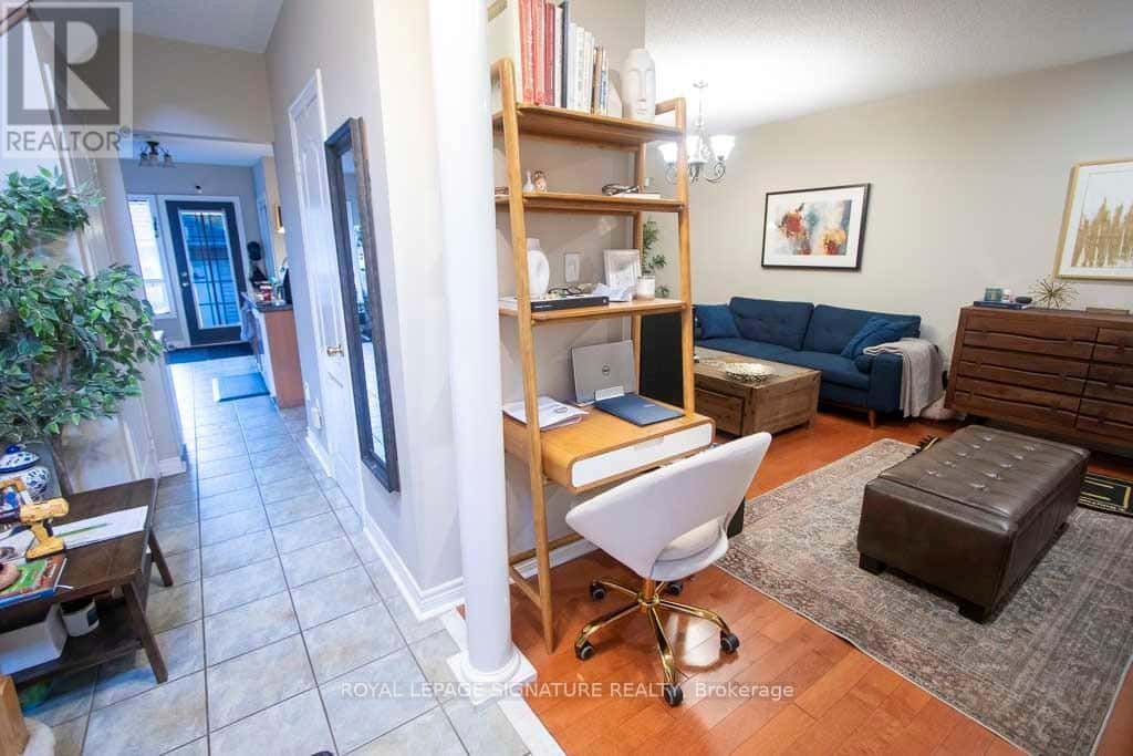 1253 BRILLINGER STREET — Oakville (WT West Oak Trails), Ontario - Photo 4 of 17