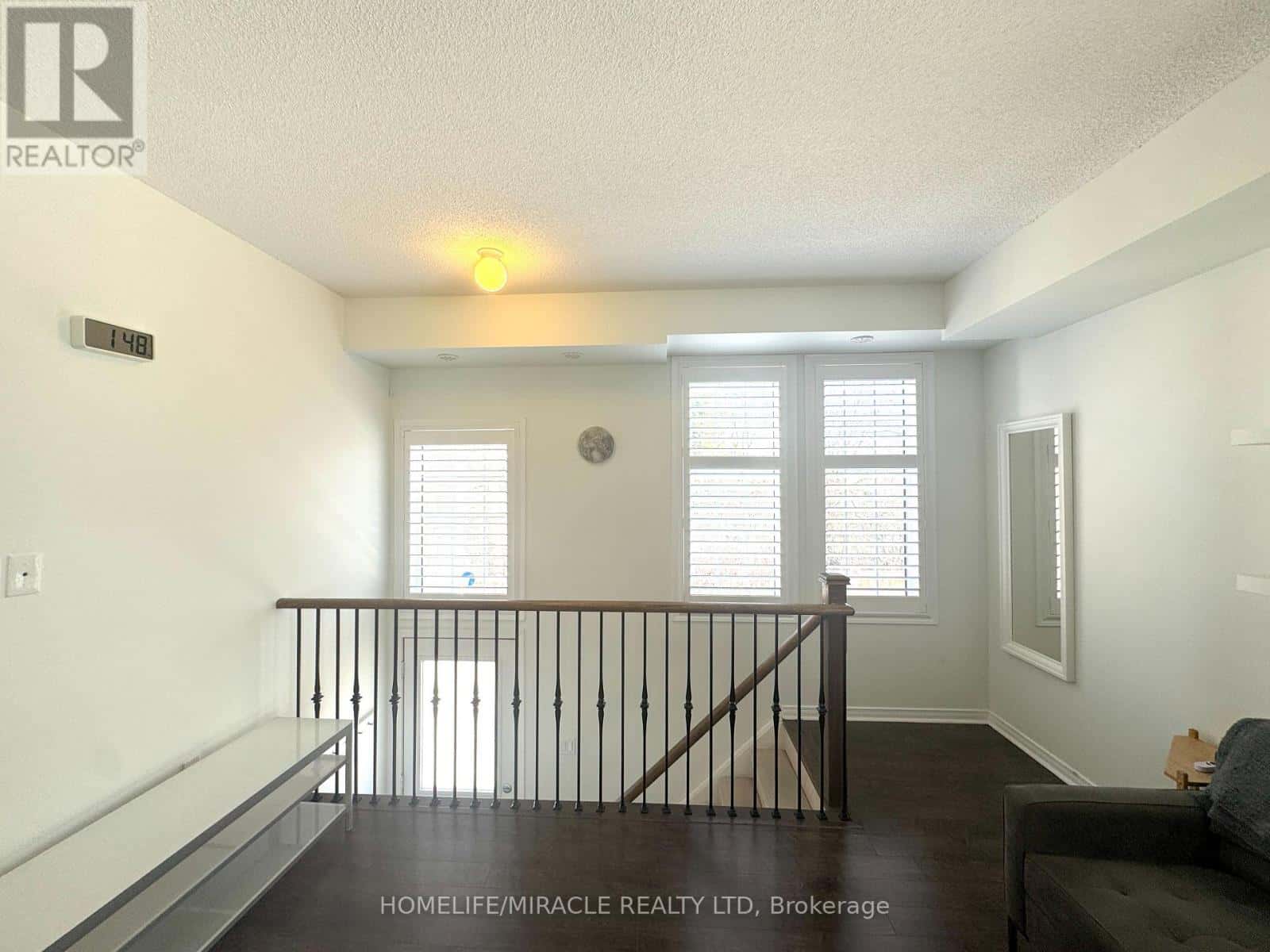 48 - 180 HOWDEN BOULEVARD — Brampton (Westgate), Ontario - Photo 2 of 25