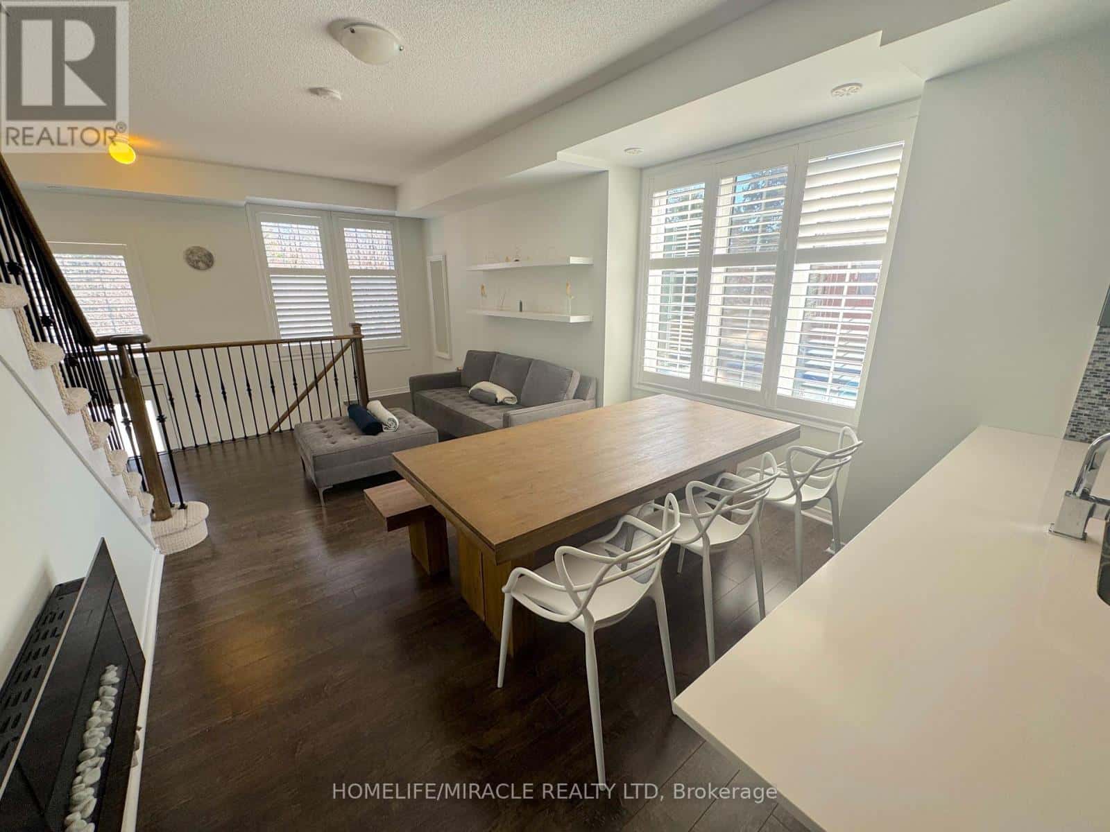 48 - 180 HOWDEN BOULEVARD — Brampton (Westgate), Ontario - Photo 3 of 25