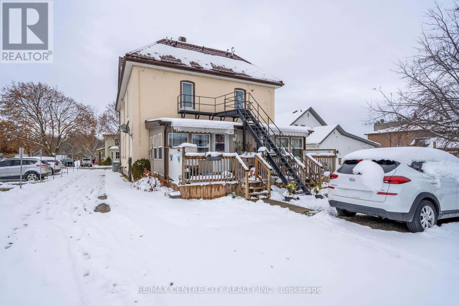 69 WATERT STREET S — St. Marys, Ontario - Photo 3 of 35