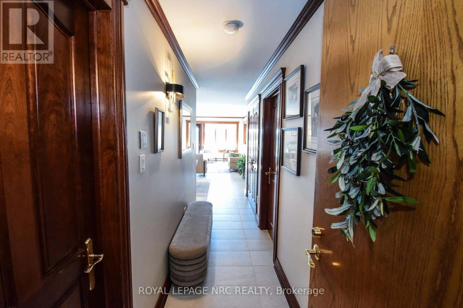 303 - 55 MAIN STREET — St. Catharines (Port Dalhousie), Ontario - Photo 5 of 47