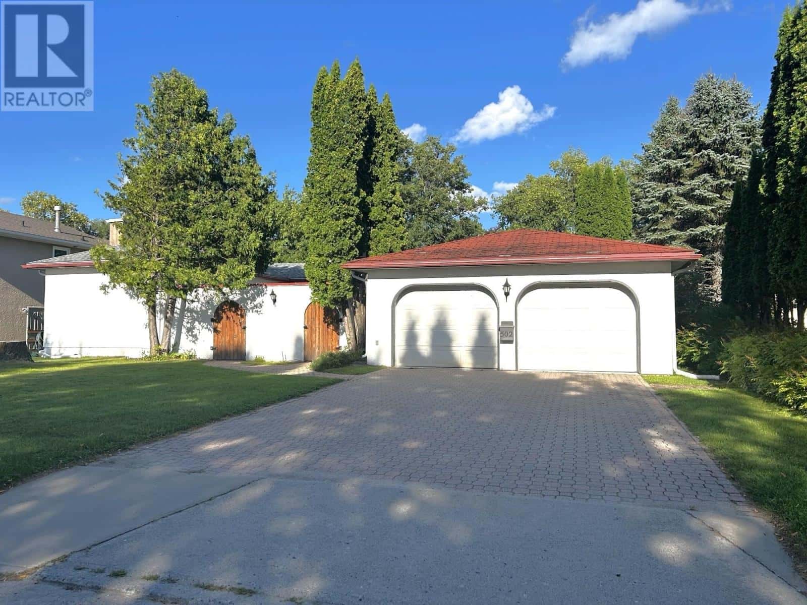 502 Flinders Avenue — Fort Frances, Ontario - Photo 2 of 32