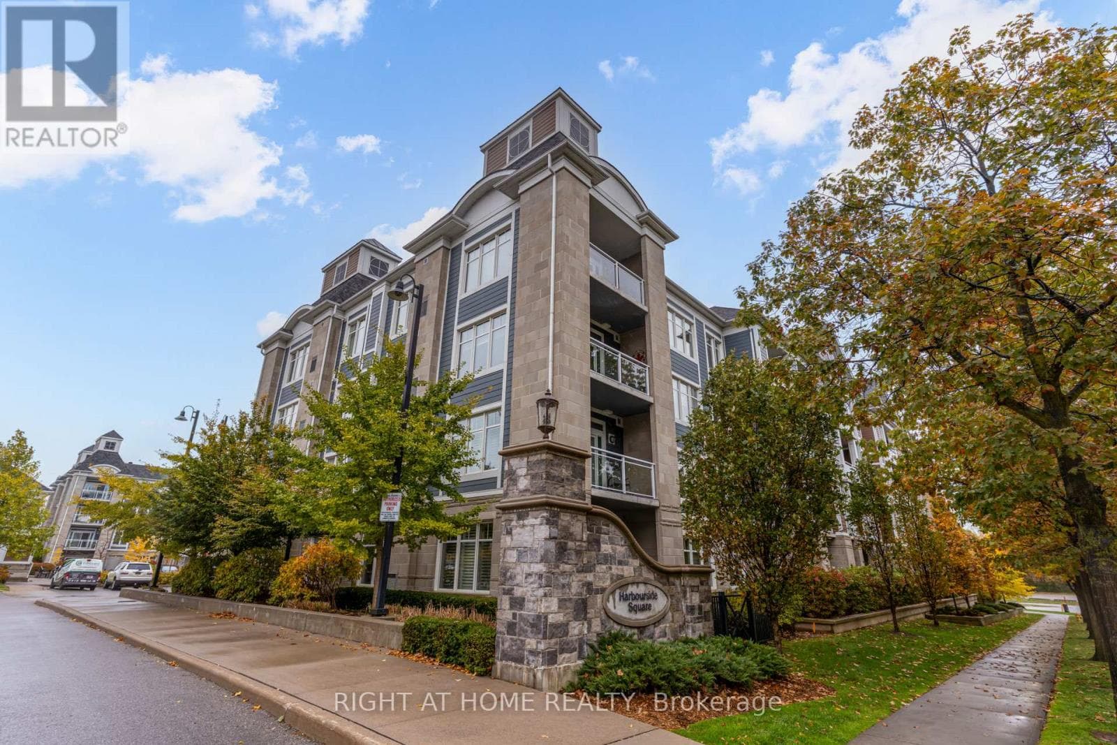 107 - 680 GORDON STREET — Whitby (Port Whitby), Ontario - Main photo