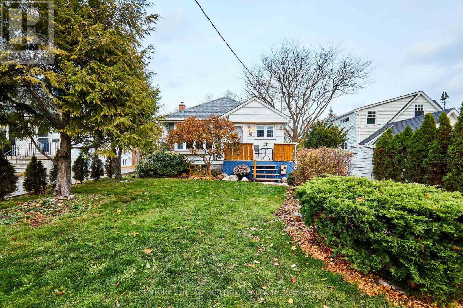 5 HAREWOOD AVENUE — Toronto (Cliffcrest), Ontario - Photo 5 of 32