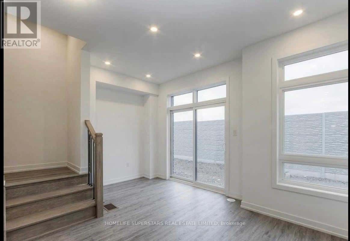 70 DALHOUSIE STREET — Vaughan (Vaughan Grove), Ontario - Photo 2 of 11