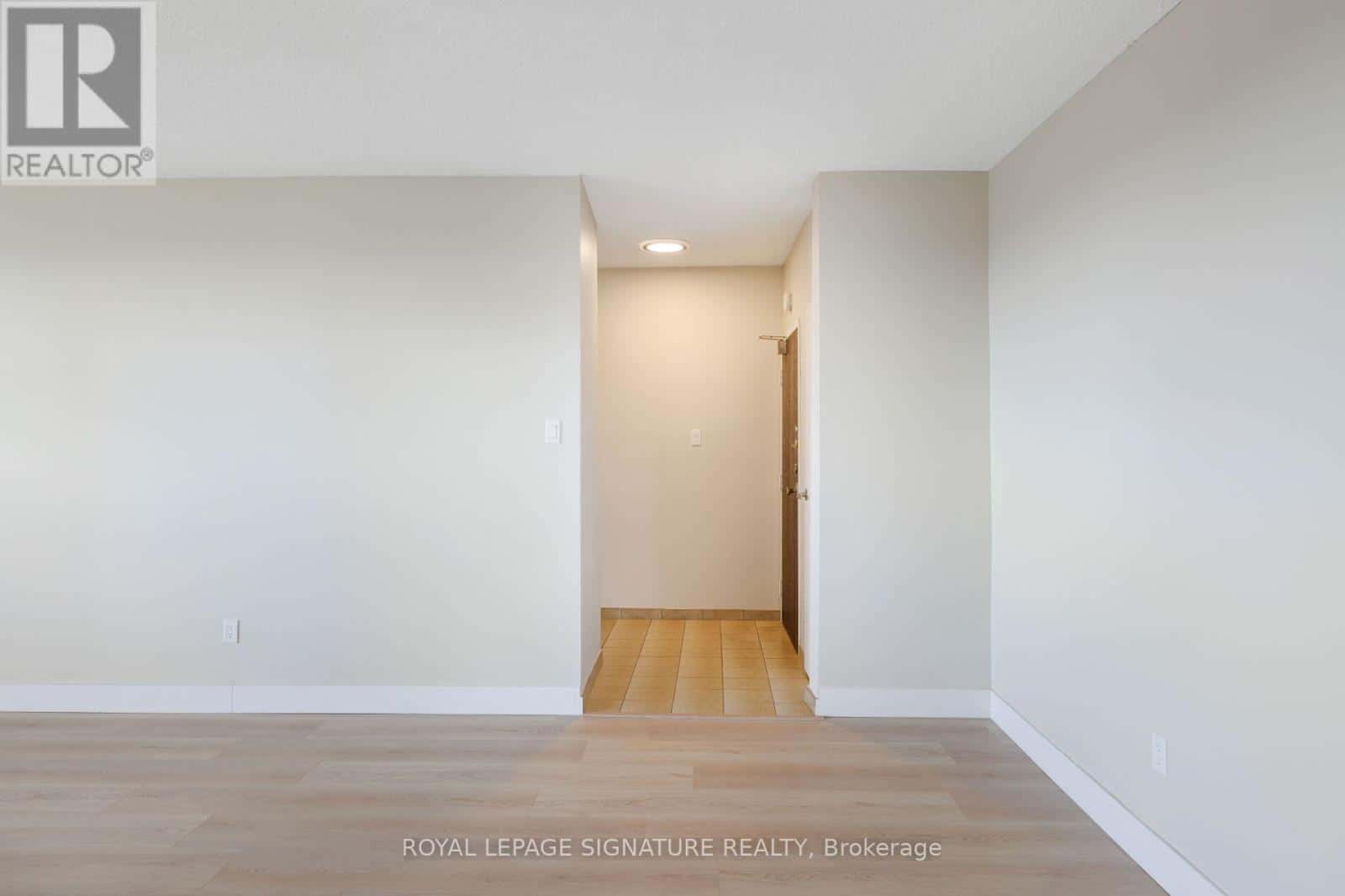 PH5 - 2130 WESTON ROAD — Toronto (Weston), Ontario - Photo 4 of 27