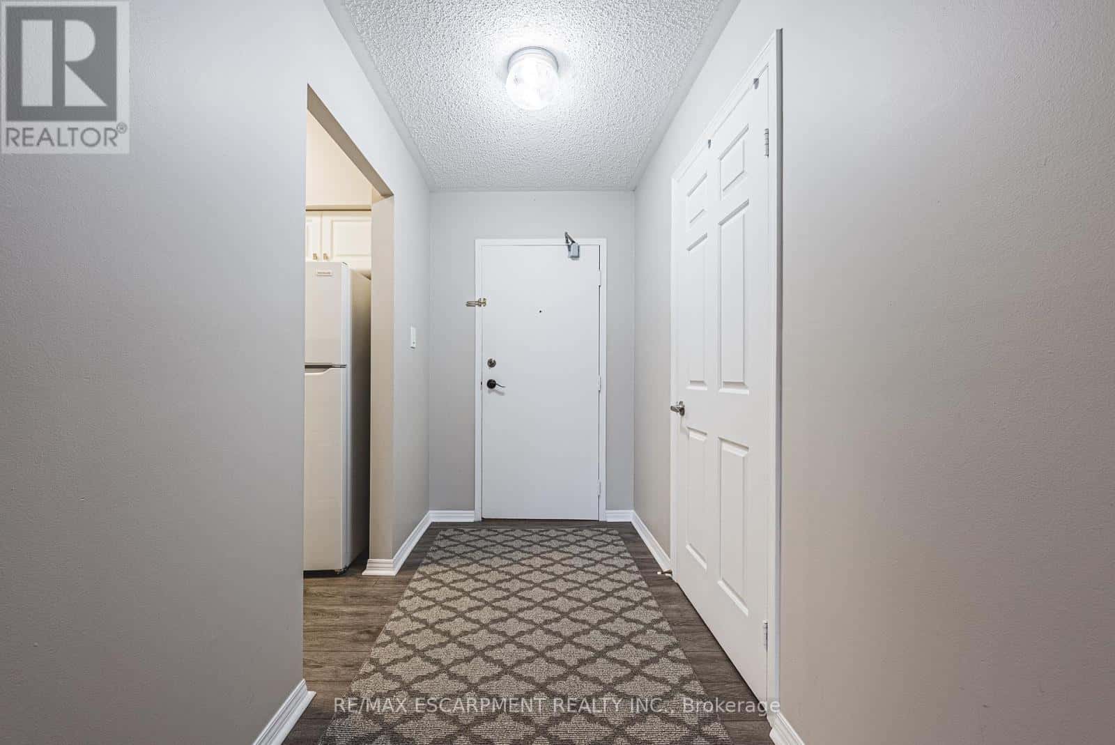 104 - 30 HARRISFORD STREET — Hamilton (Red Hill), Ontario - Photo 4 of 41