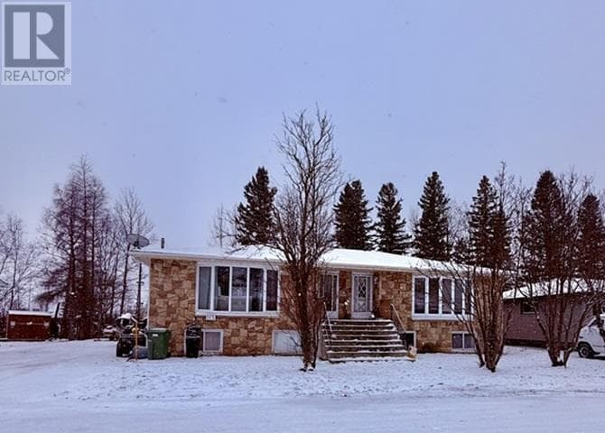 113 Cedar CRES — Longlac, Ontario - Main photo