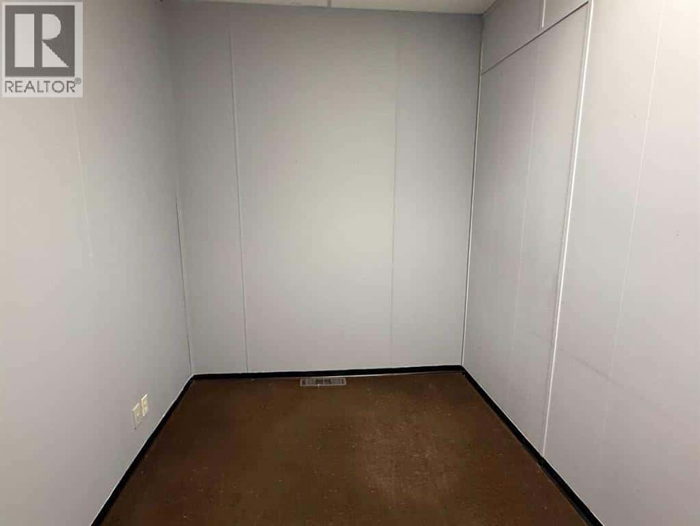 Suite # 20, 5125 50 Avenue — Vermilion, Alberta - Photo 4 of 19