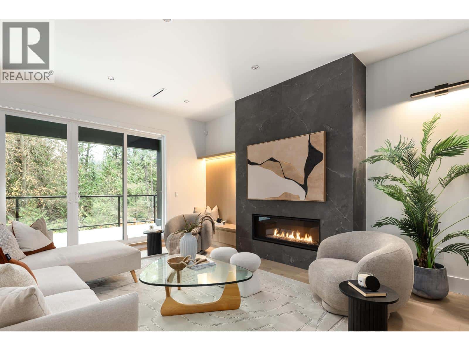 1419 PIPELINE PLACE — Coquitlam, British Columbia - Photo 4 of 40