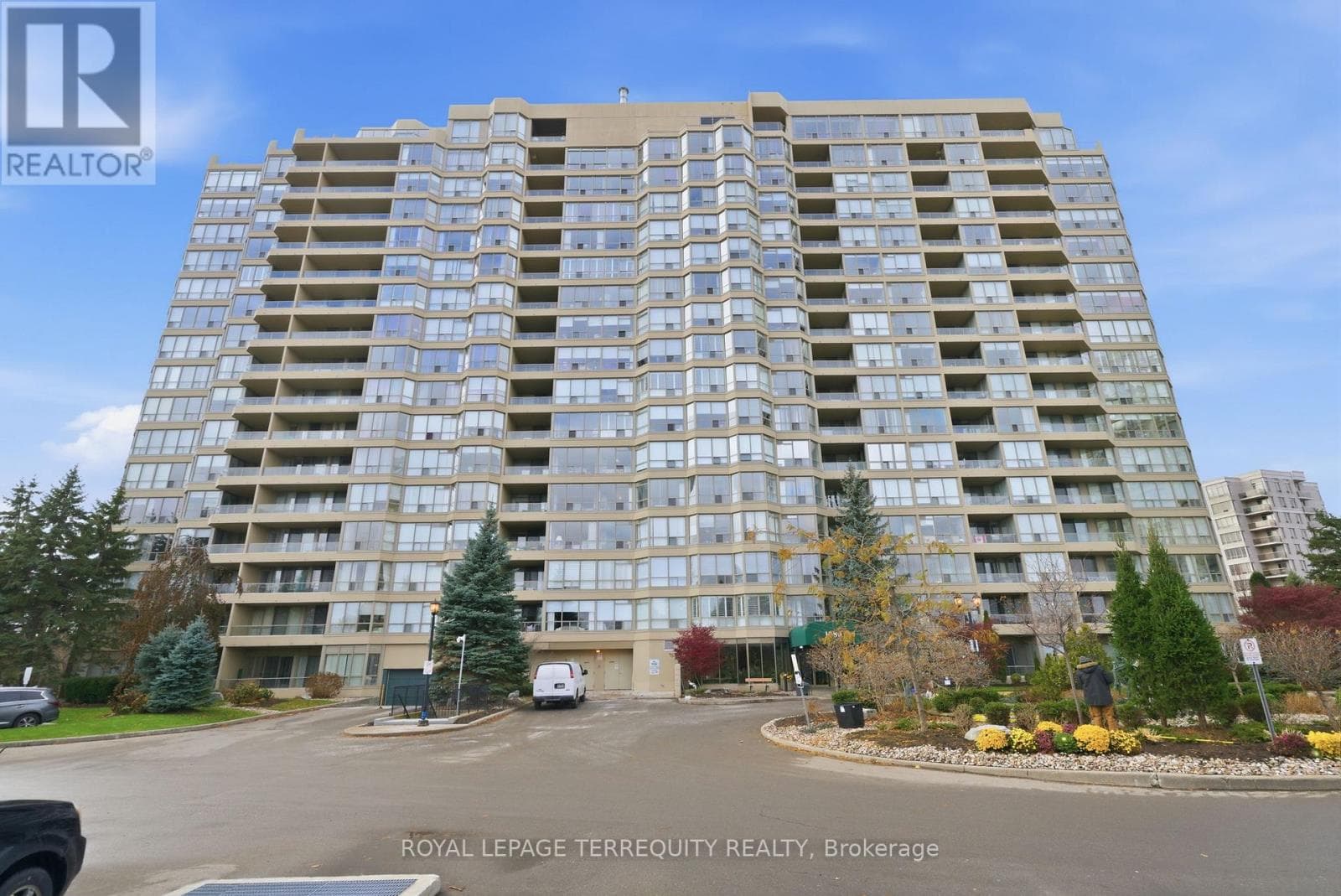 1123 - 1880 VALLEY FARM ROAD — Pickering (Town Centre), Ontario - Main photo