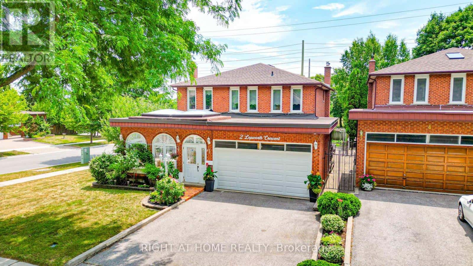 2 LAPWORTH CRESCENT — Toronto (Steeles), Ontario - Photo 2 of 44