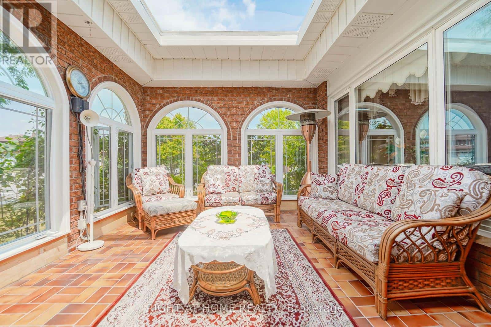 2 LAPWORTH CRESCENT — Toronto (Steeles), Ontario - Photo 5 of 44