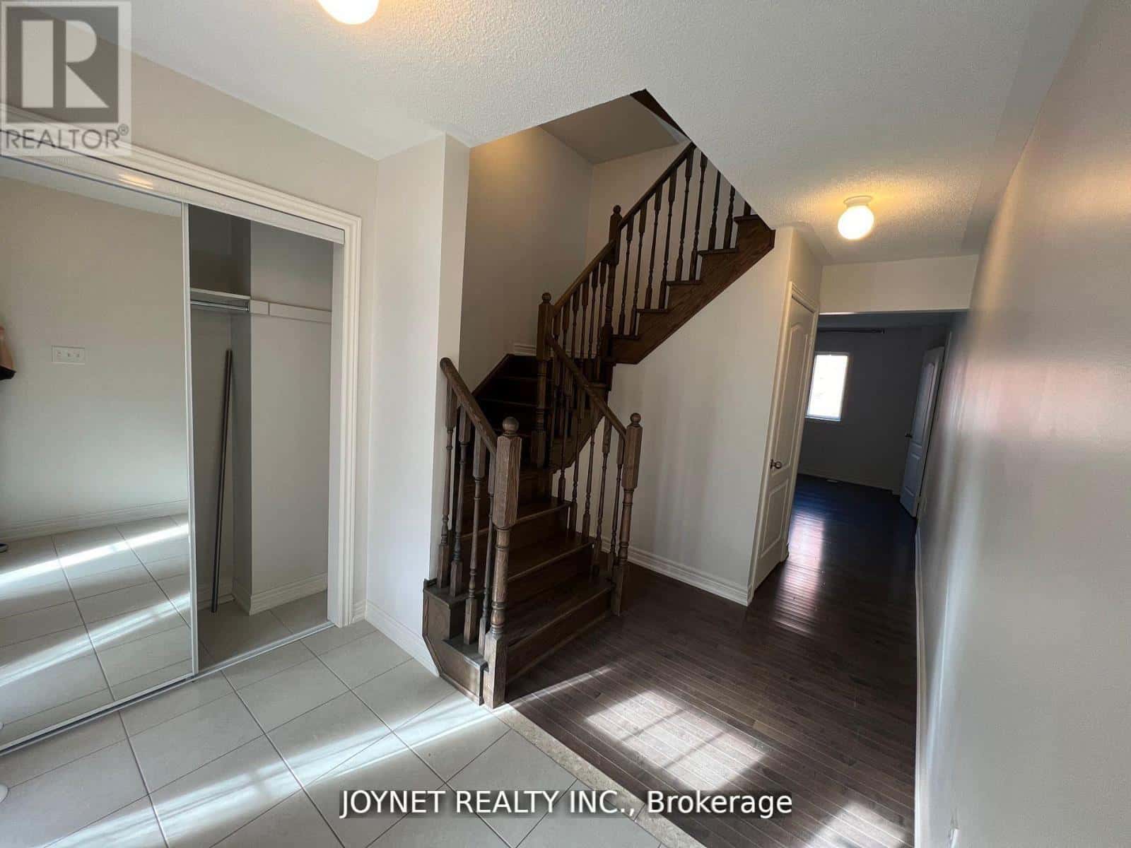 85 ROY GROVE WAY — Markham (Greensborough), Ontario - Photo 2 of 21