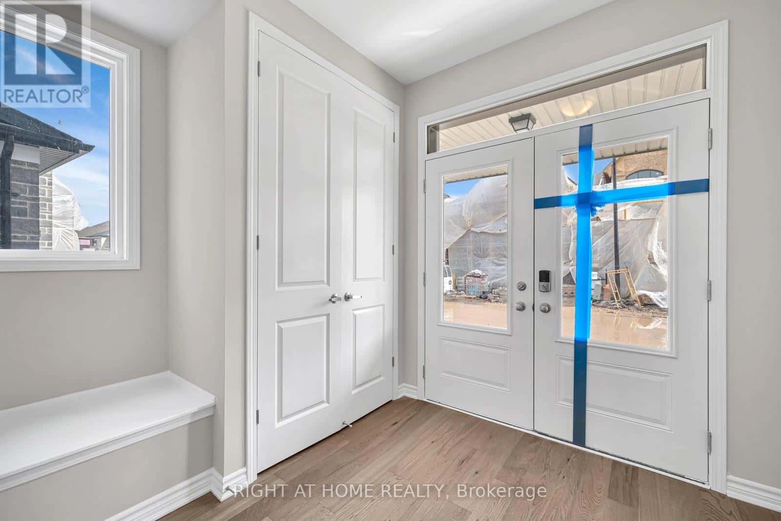 1267 TEMPERANCE CRESCENT — Milton (BW Bowes), Ontario - Photo 4 of 47