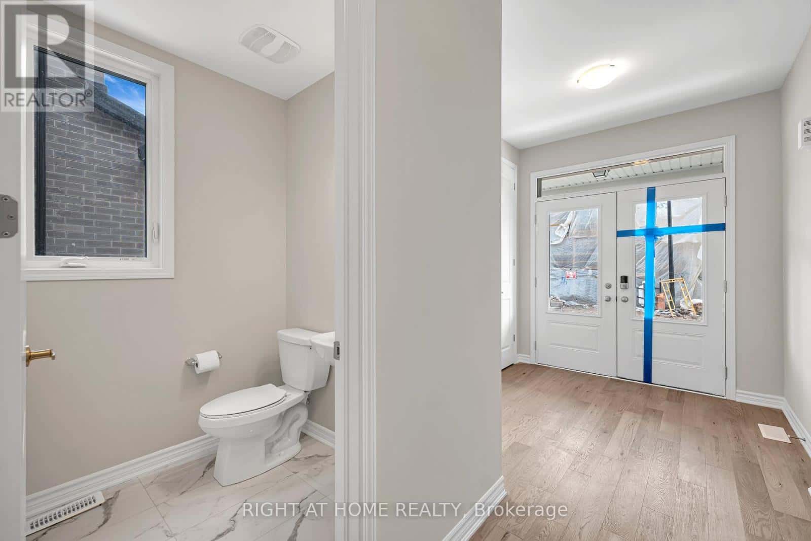 1267 TEMPERANCE CRESCENT — Milton (BW Bowes), Ontario - Photo 5 of 47