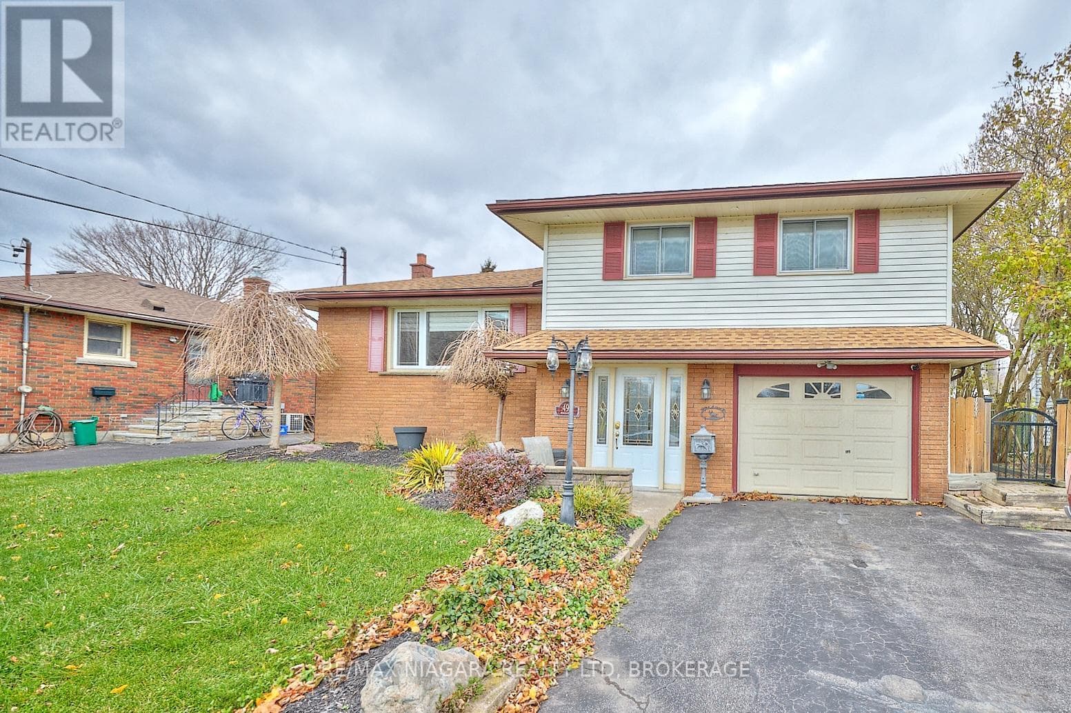 497 CLARENCE STREET W — Port Colborne (Sugarloaf), Ontario - Main photo