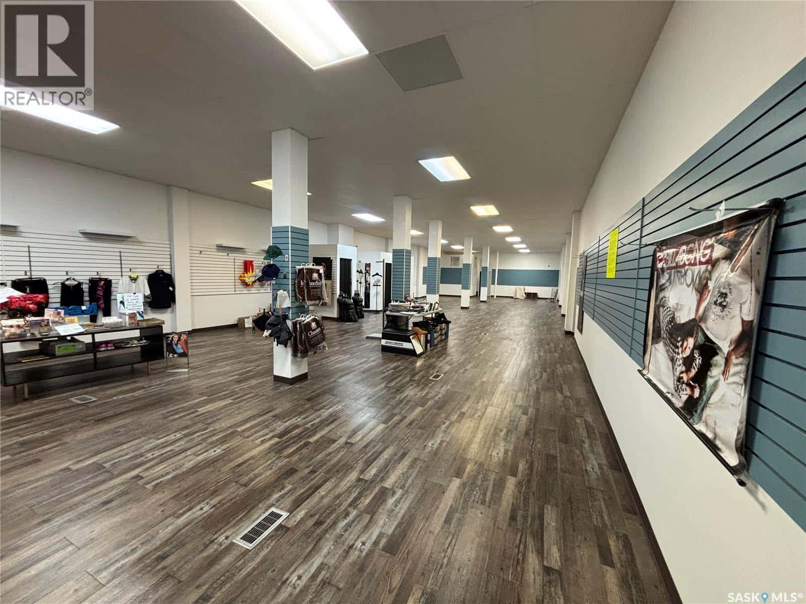 113 & 115 Main STREET — Melfort, Saskatchewan - Photo 3 of 38