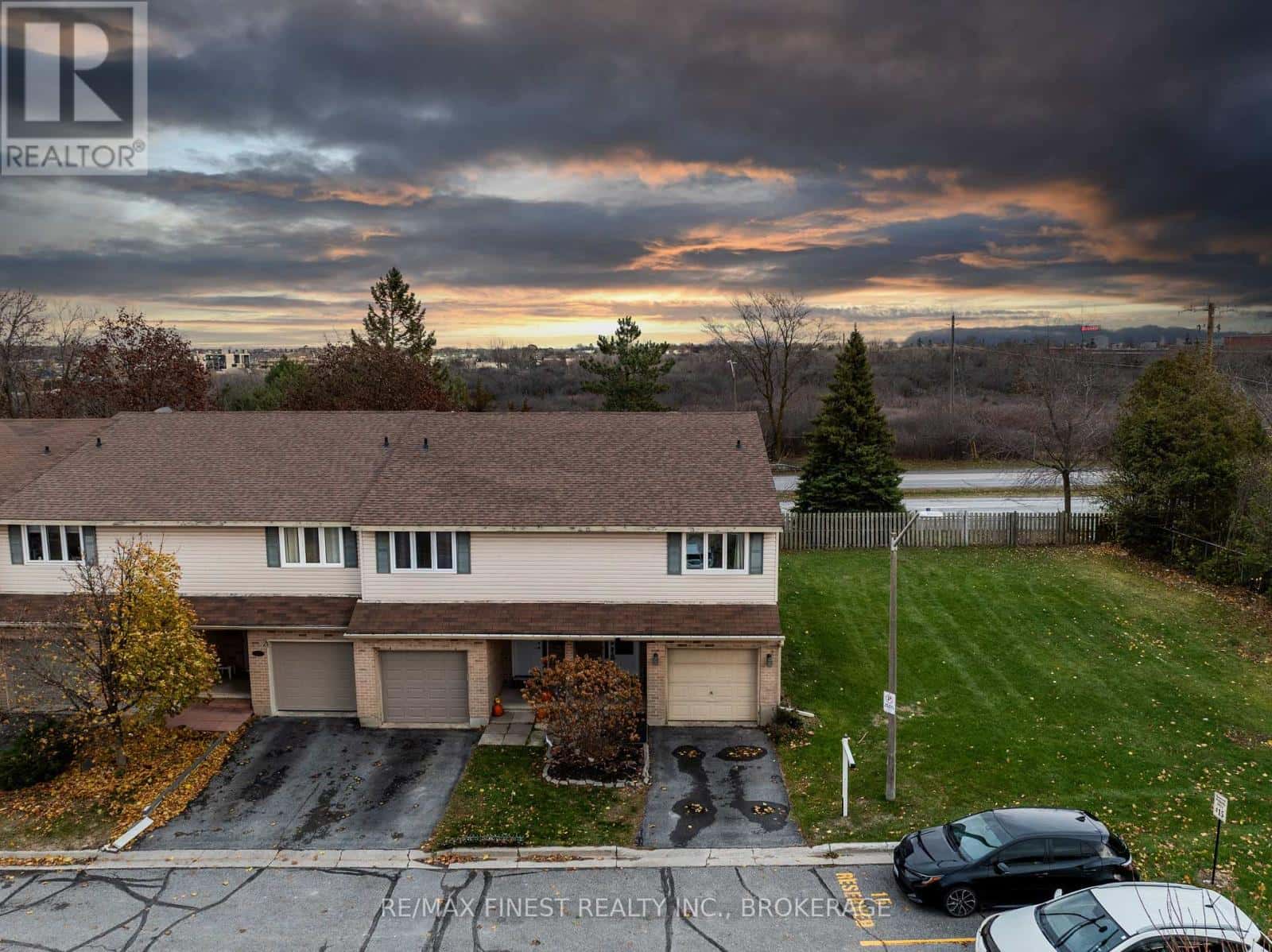 61 - 35 COVENTRY CRESCENT — Kingston (West of Sir John A. Blvd), Ontario - Photo 3 of 50