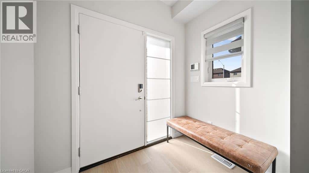 5 WILSON Drive — Thorold, Ontario - Photo 3 of 38