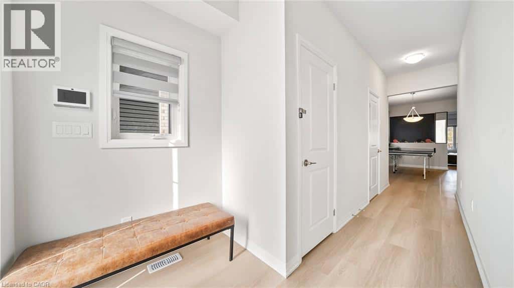 5 WILSON Drive — Thorold, Ontario - Photo 5 of 38