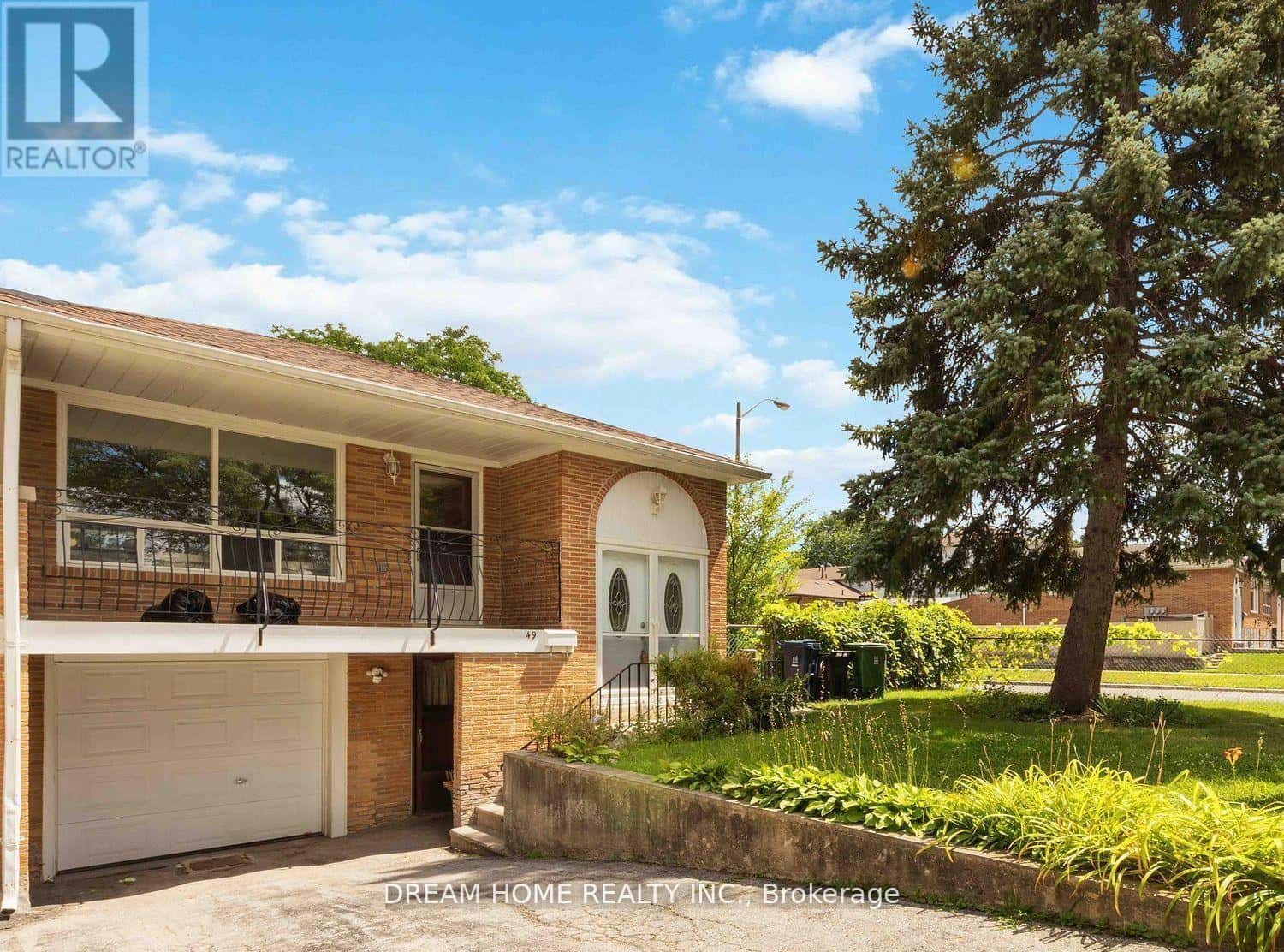 UNIT 2 - 49 LADNER DRIVE — Toronto (Pleasant View), Ontario - Photo 2 of 8