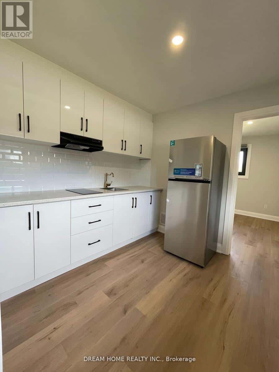 UNIT 2 - 49 LADNER DRIVE — Toronto (Pleasant View), Ontario - Photo 5 of 8