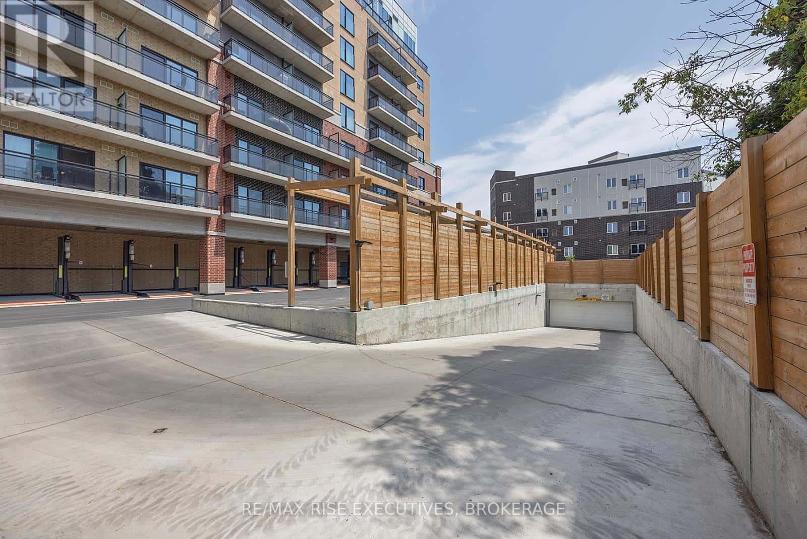 515 - 652 PRINCESS STREET — Kingston (Central City East), Ontario - Photo 5 of 50