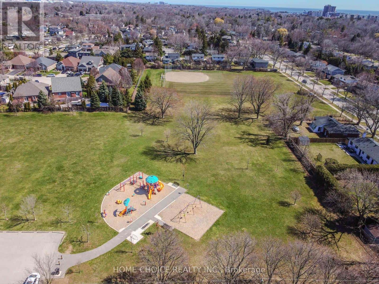 310 TUCK DRIVE S — Burlington (Shoreacres), Ontario - Photo 4 of 41