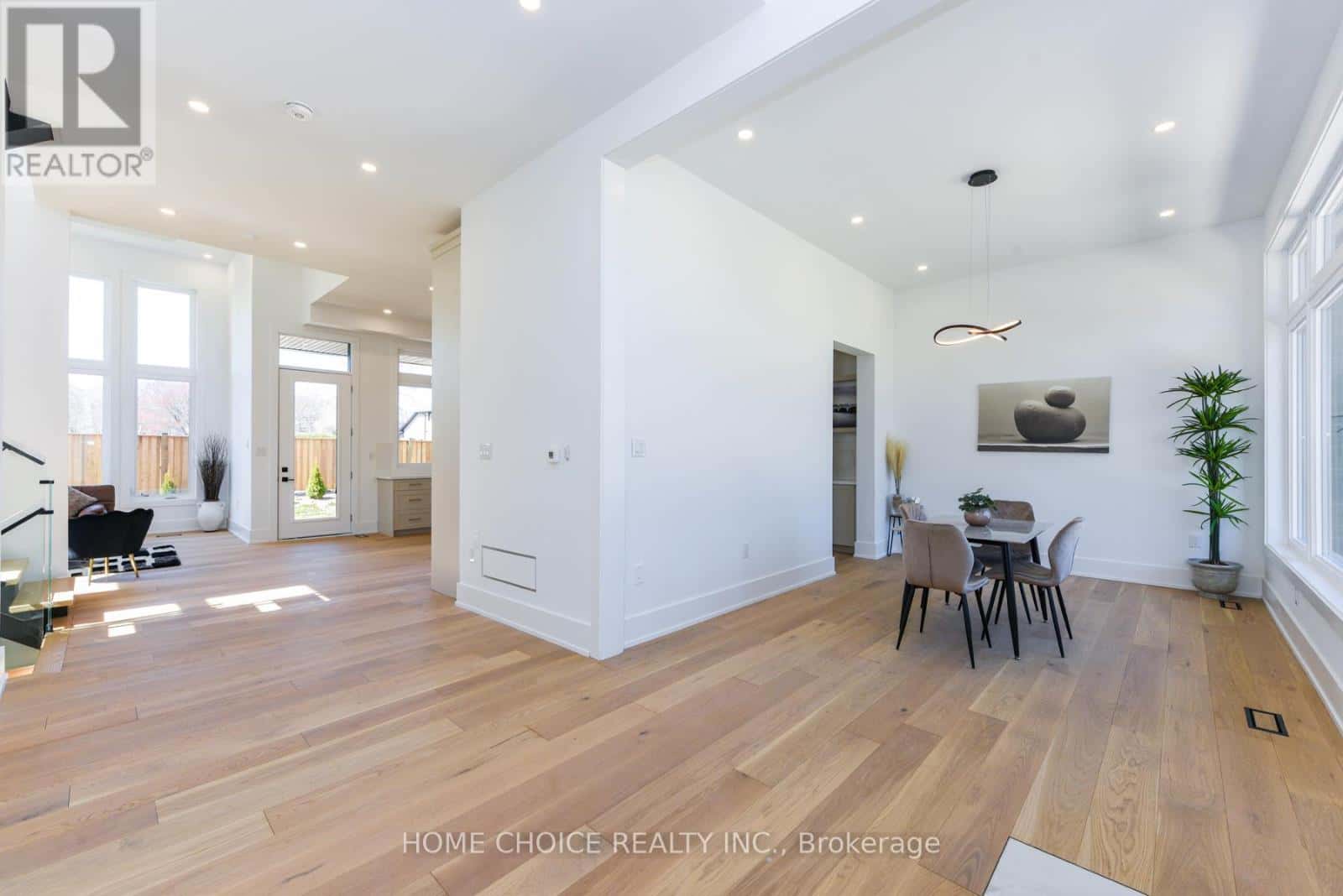 310 TUCK DRIVE S — Burlington (Shoreacres), Ontario - Photo 5 of 41