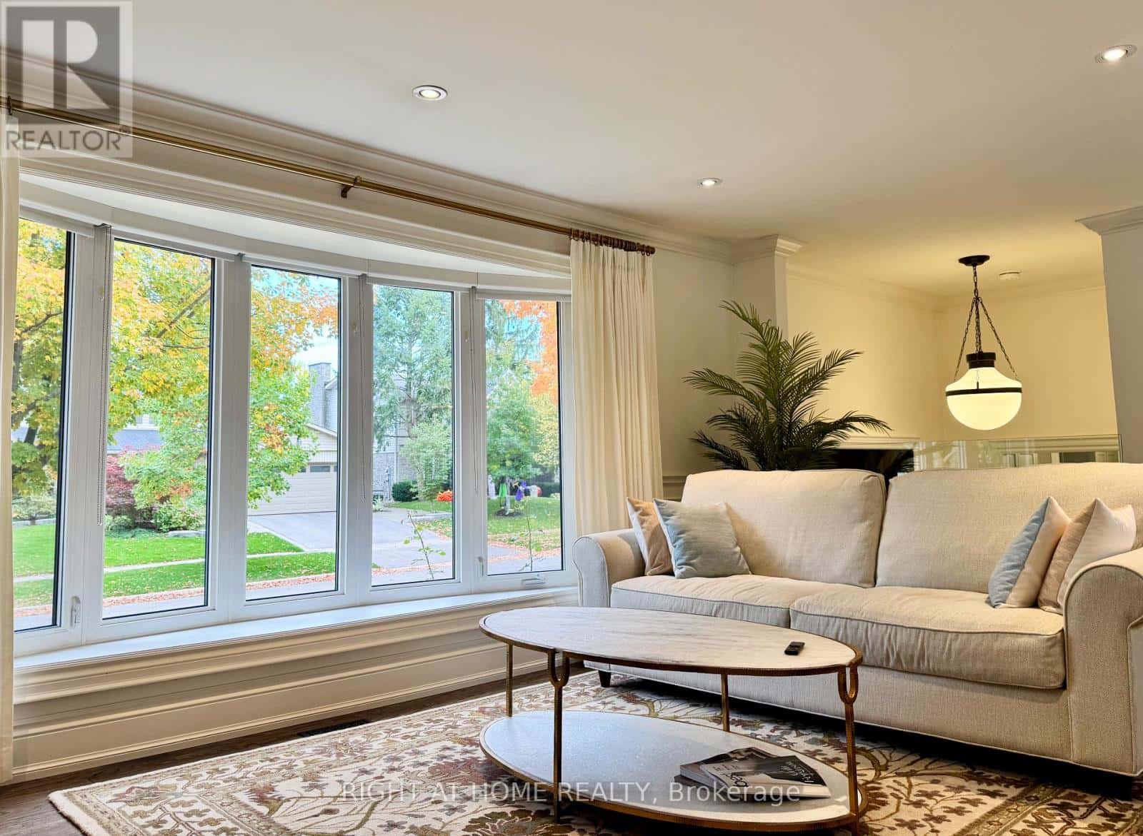 2359 CANSO ROAD — Oakville (FD Ford), Ontario - Photo 2 of 16