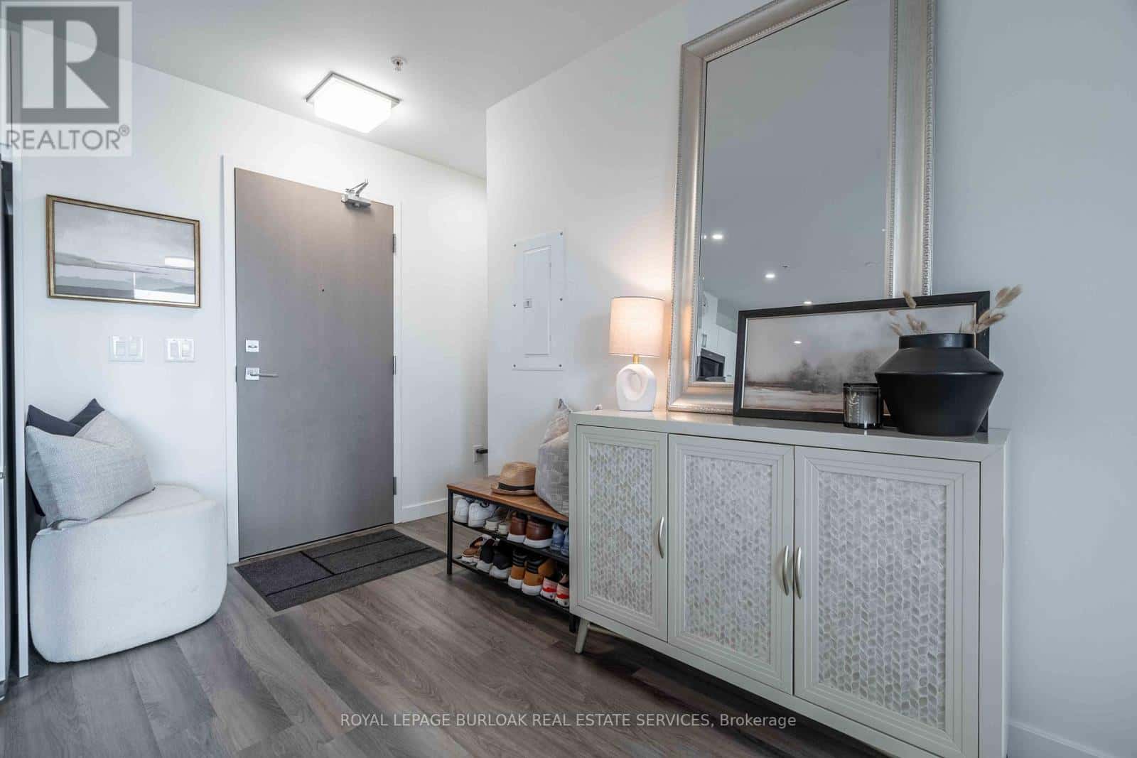 306 - 455 CHARLTON AVENUE E — Hamilton (Stinson), Ontario - Photo 4 of 23