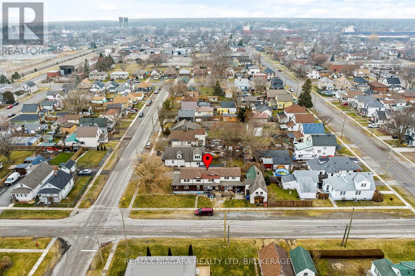 48 JOHNSTON STREET — Port Colborne (Killaly East), Ontario - Main photo