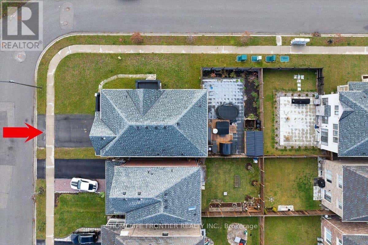 99 CARONDALE SQUARE — East Gwillimbury (Sharon), Ontario - Photo 4 of 50