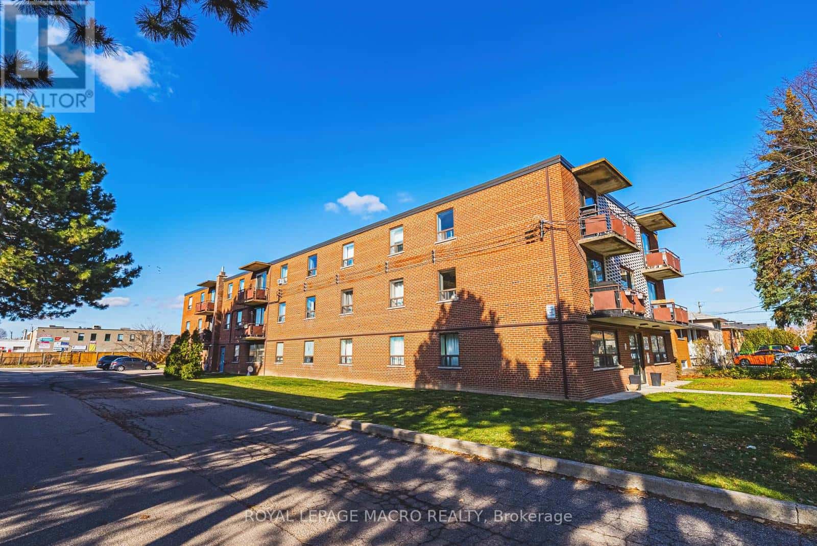 30 HAYDEN STREET — Hamilton (Greeningdon), Ontario - Photo 4 of 4