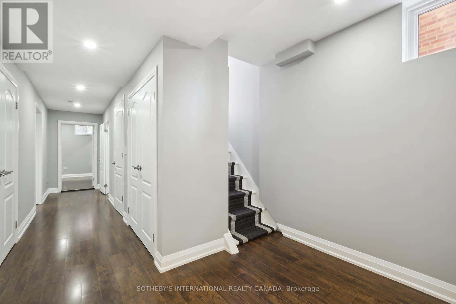 LOWER - 14 LAURELWOOD CRESCENT — Toronto (Willowridge-Martingrove-Richview), Ontario - Photo 3 of 30