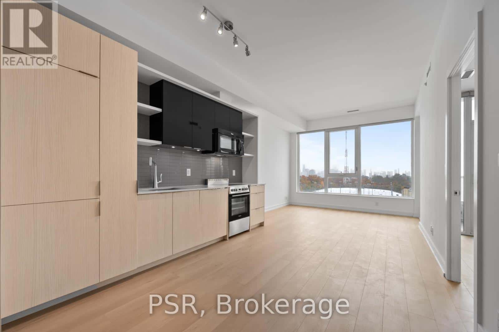 607 - 6 PARKWOOD AVENUE — Toronto (Casa Loma), Ontario - Photo 2 of 16