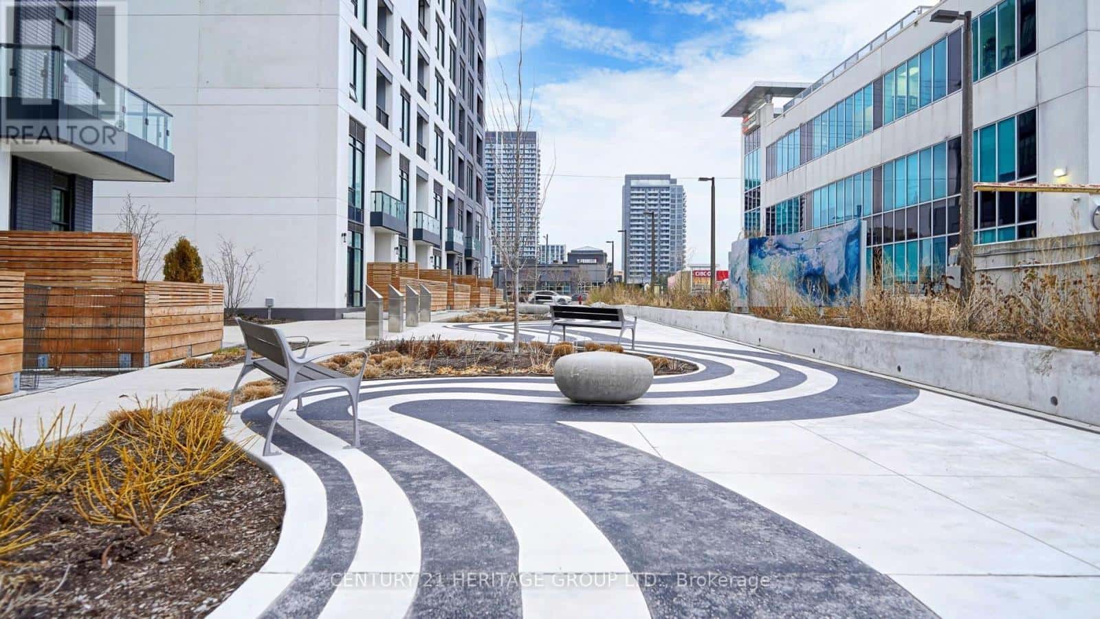 717 - 8868 YONGE STREET — Richmond Hill (South Richvale), Ontario - Photo 2 of 26