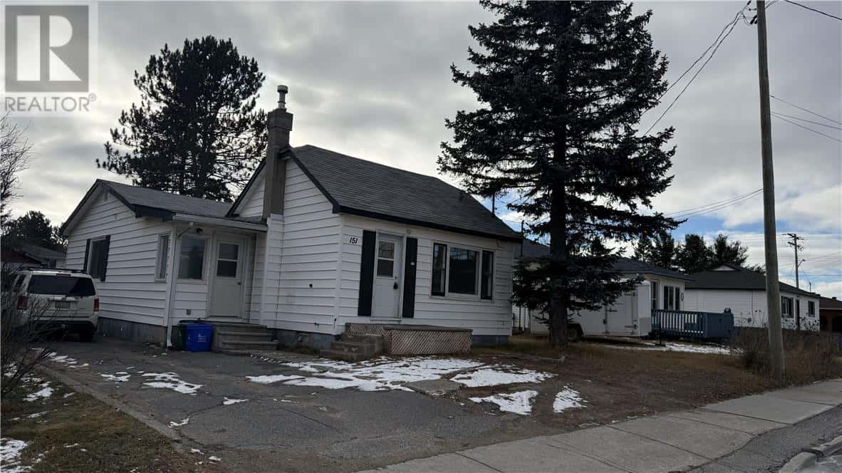 151 Cote Boulevard — Hanmer, Ontario - Photo 2 of 12